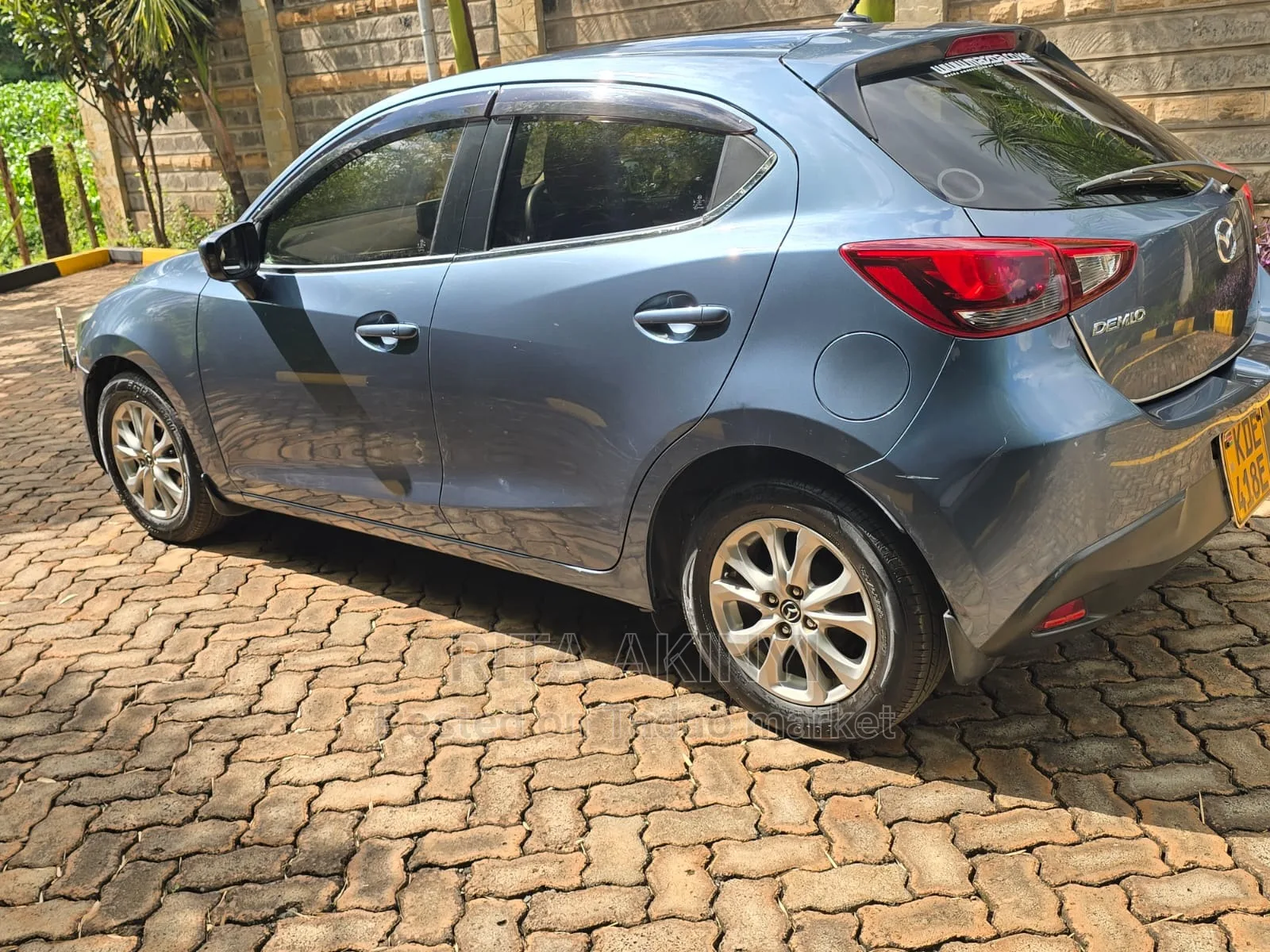 Mazda Demio 2