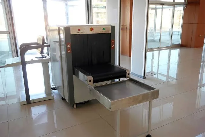 WALK-THROUGH METAL DETECTORS AND LUGGAGE SCANNERS FOR HIRE 2