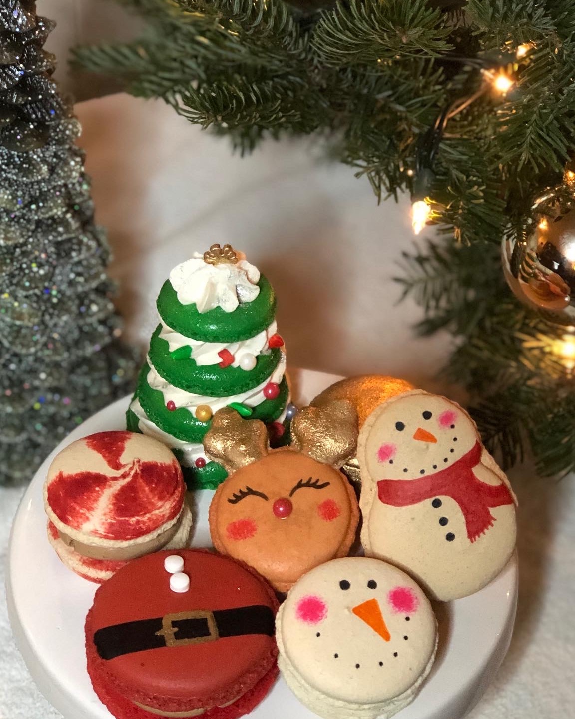 Christmas Macarons
