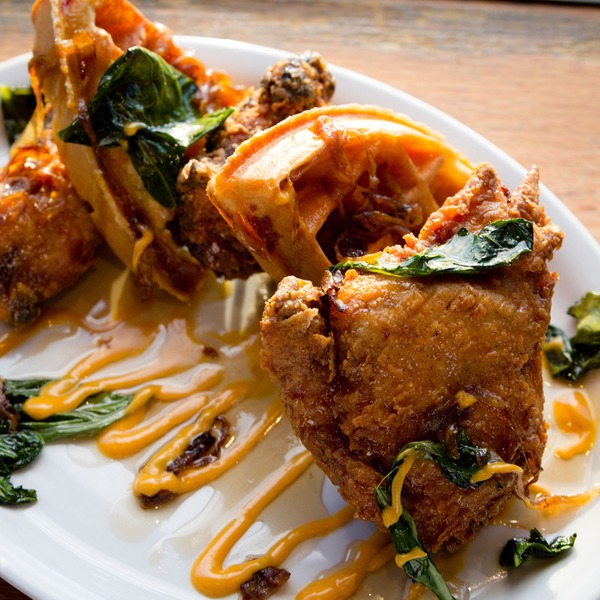 Mary's Chicken & Waffles (spicy)
