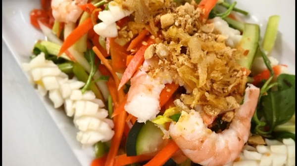 Gói | Shrimp & Calamari Salad