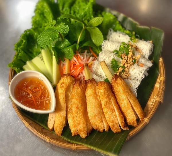 Banh Hoi Chao Tom - Sugarcane Shrimp