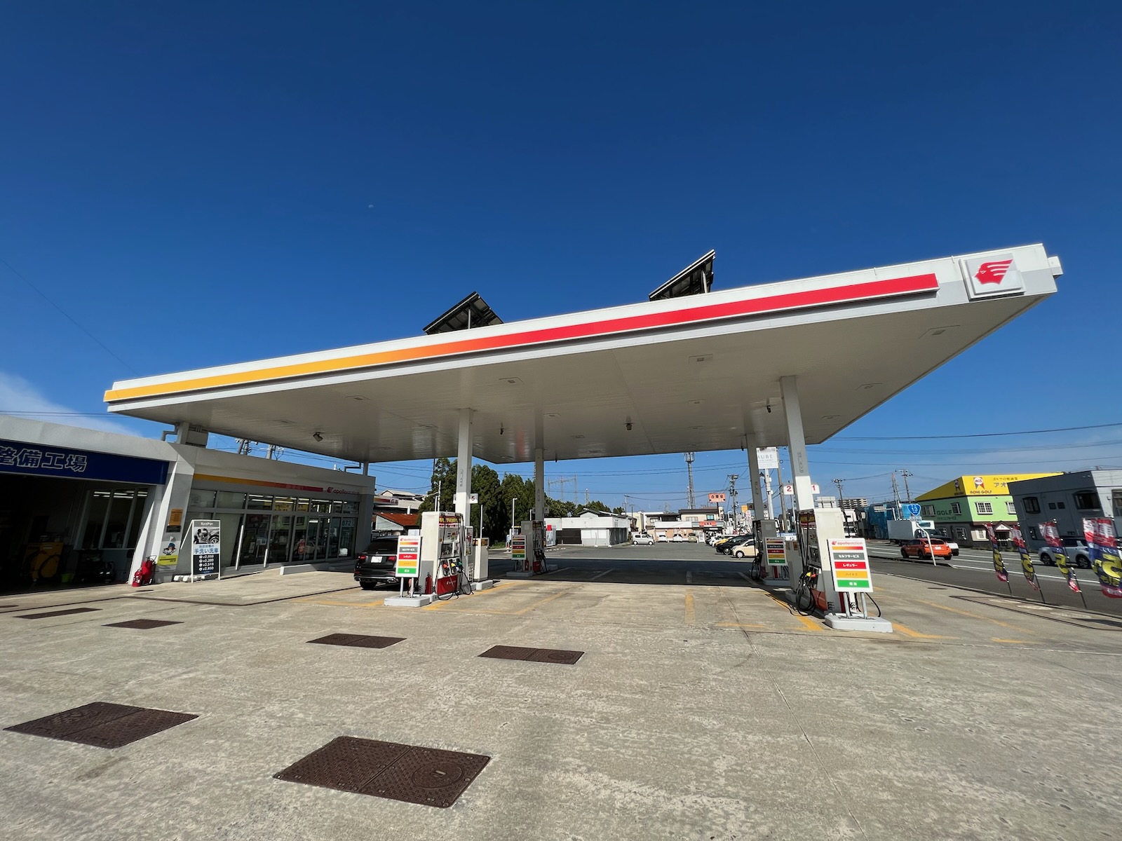 ジョイフル臨海SSの施工風景