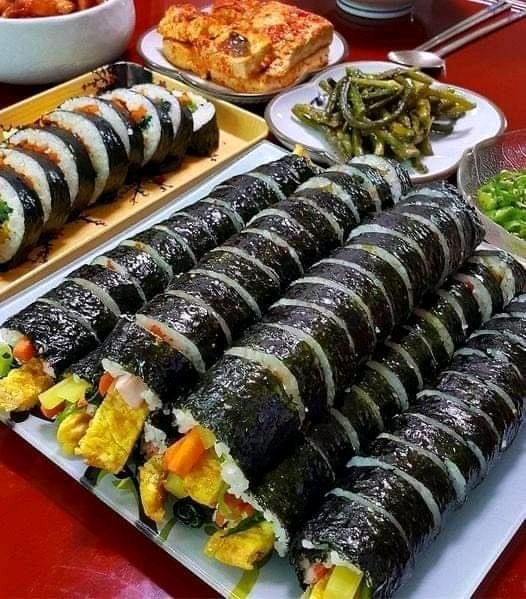 #kimbap #vietnam #hanquot #thích ăn nhưng không biết cách lam chắc phải học để nấu quá ghiền kimbap 🌯🌯🌯🌯🌯