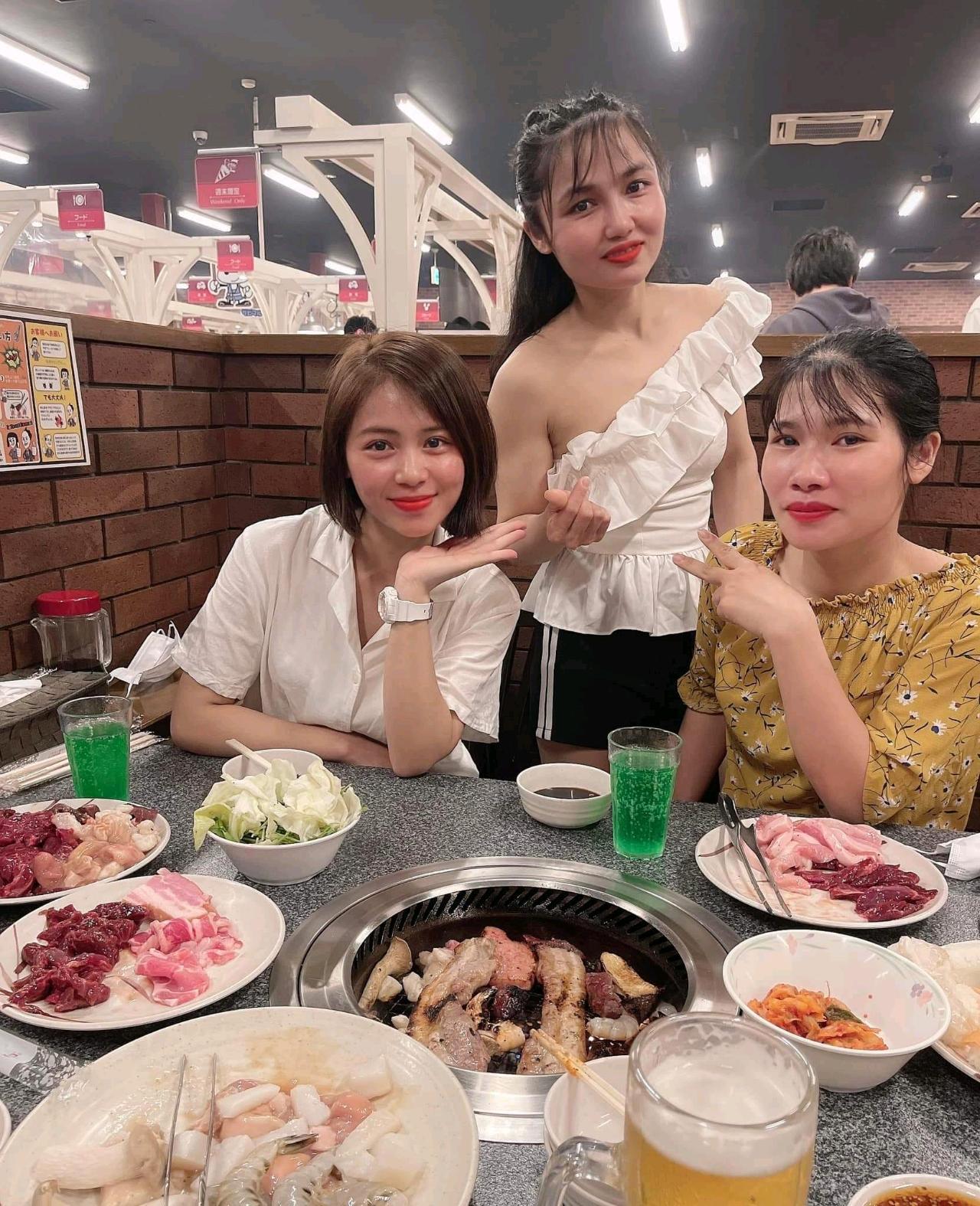 Korean BBQ hotpot restaurant near me ho chi Minh #vietnam #grab #momo 