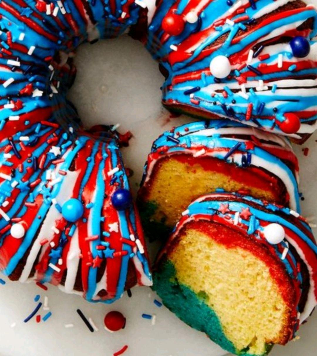 4th of July 2022 Laffy Taffy with ropes loaf cake #menu  