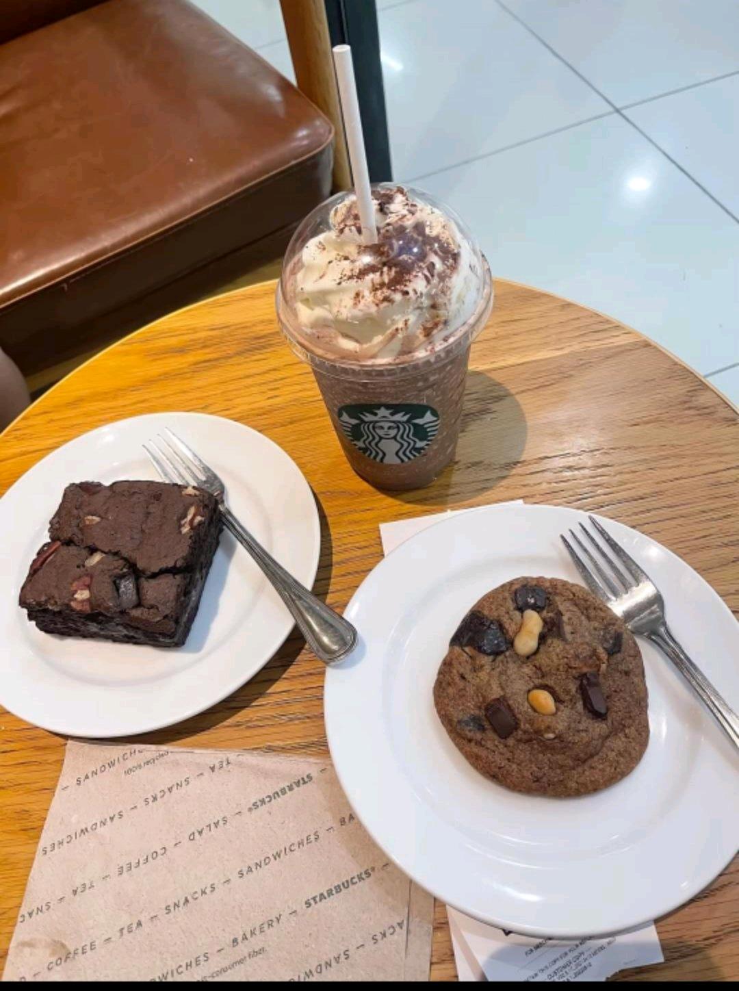 Voted best dessert food place 🎂 🍪 Starbucks near me February 18, 2023 #menu #singlesday #光棍节