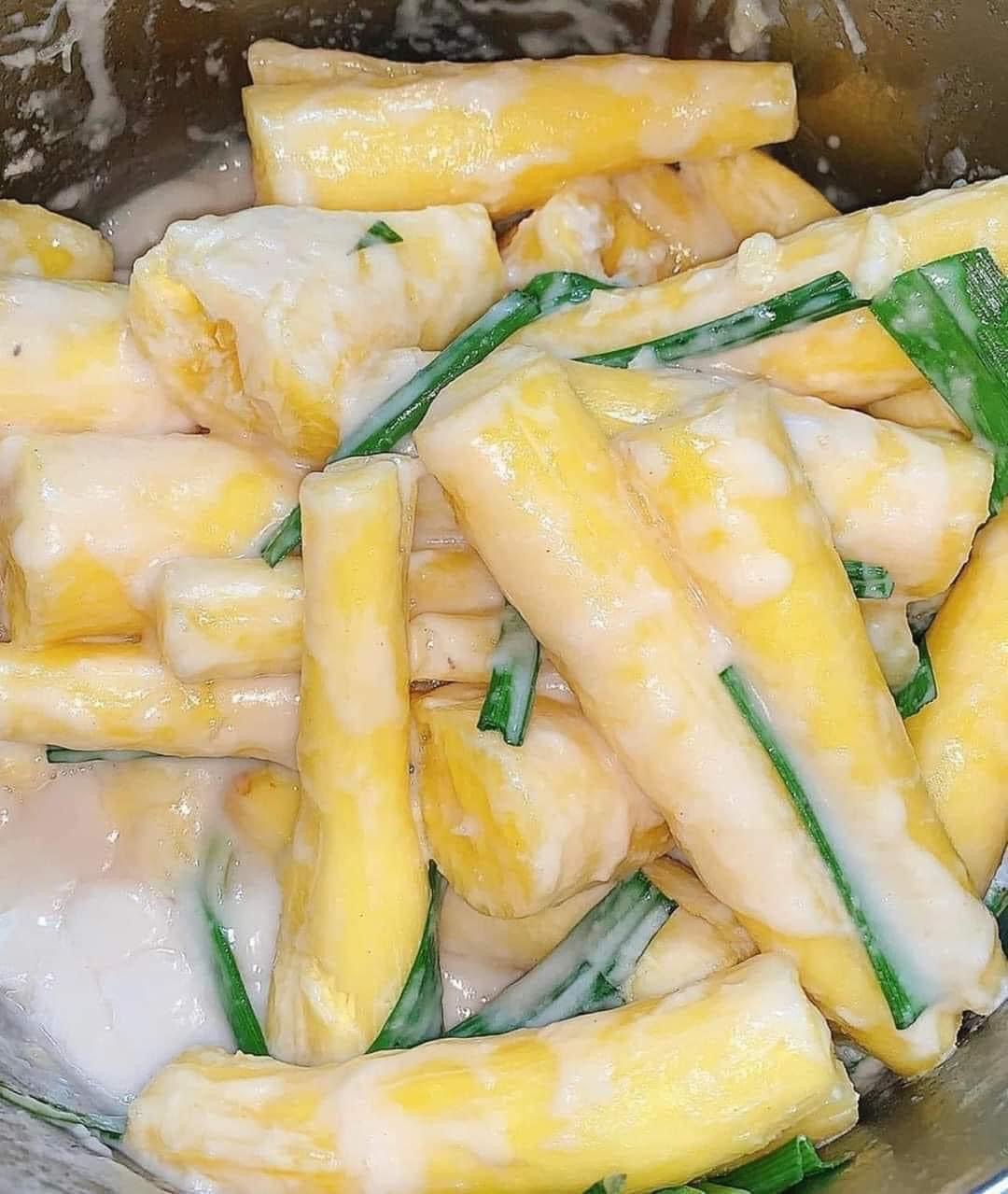 #khoaimi món ăn này ngon lắm cả nhà khoai mì làm cùng với #nướcdừa 🌴 🥥 và cung với #ládứa thơm lắm nha #thuc ăn ngon mỗi ngày #vietnam
