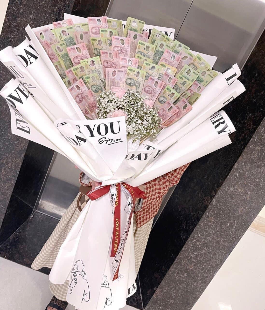 quà 🎁 #8/3 dành cho những người phụ nữ #vietnam #tphcm 🛍️🎁🎁🎁💐💐💐💐