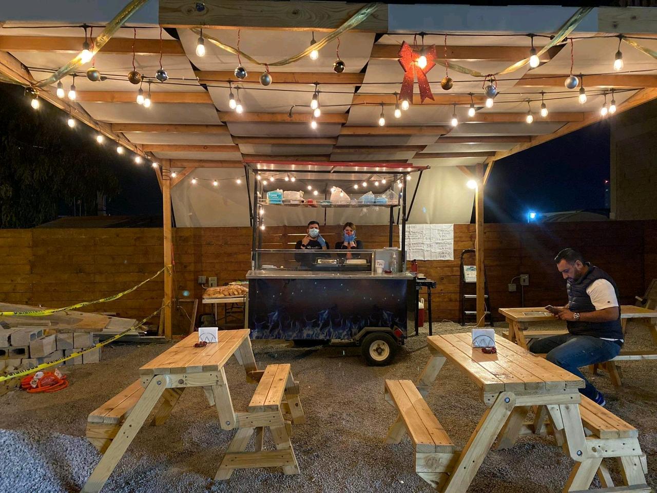 #Capos Barbecue located in #rosarito #tijuana #mexico #texasstyle #bbq #restaurant #bbqlovers #bbqlife #bbqporn #bbqhouse #bbqfood #pulledpork