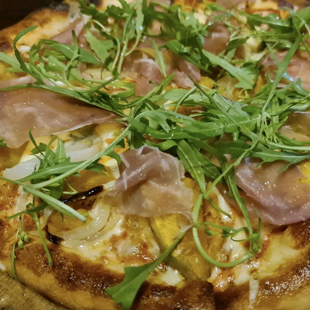 We've got you at Brick & Barrel in #nearby #saigon #vietnam district 1. #newyork style #pizza plus restaurant style #american size #hamburger with #frechfries