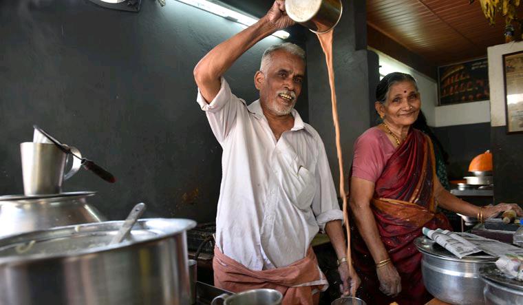Kerala #teaseller and wife visited 26 countries earnings earning from his #teashop #keralateaculture #tea #morningtea 