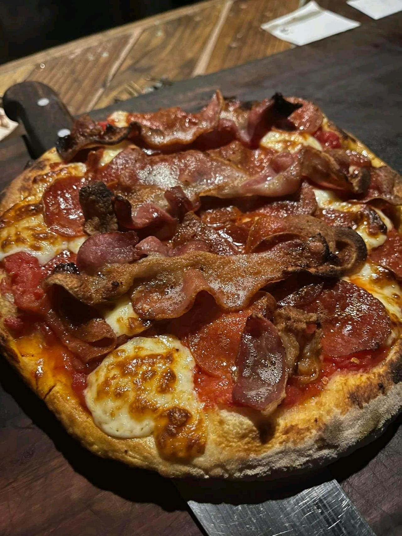 Pizza Hut #pizzahut pepperoni cheese #bacon 