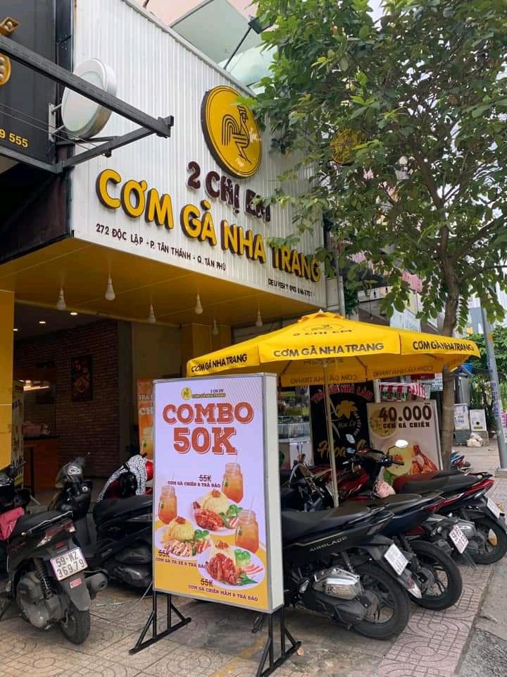 𝟮 𝗖𝗛𝗜̣ 𝗘𝗠 - 𝗖o𝗠 𝗚a𝗔̀ 𝗡𝗛𝗔 𝗧𝗥𝗔𝗡𝗚
☎ CN3 : 272 Độc Lập, P.Tân Thành, Quận Tân Phú - Hotline 𝟬𝟵𝟯𝟴.𝟲𝟲𝟯.𝟳𝟬𝟭 #chicken restaurant nearby in #saigon #tphcm #grab