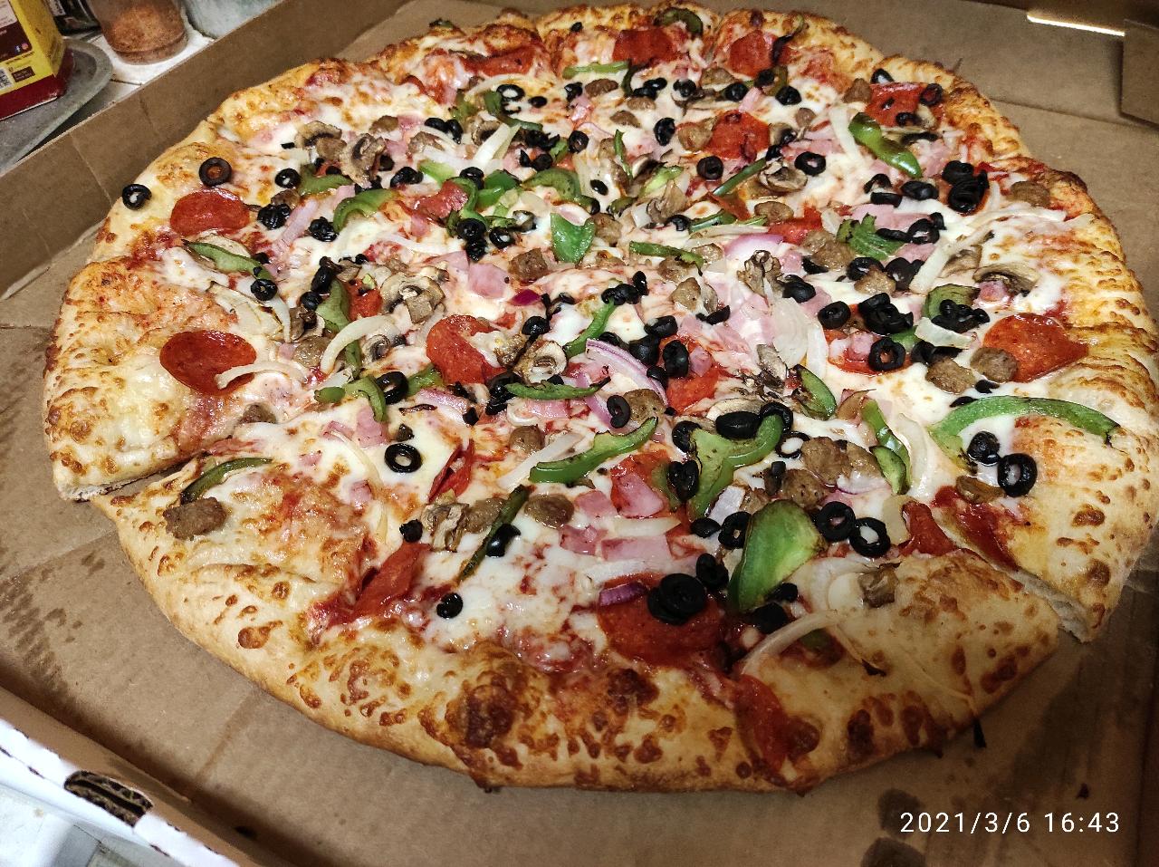 top 5 #pizza places in #srilanka are #pizzahut #dominos #kfc use #coupon code TALKOMI for free delivery 🚚