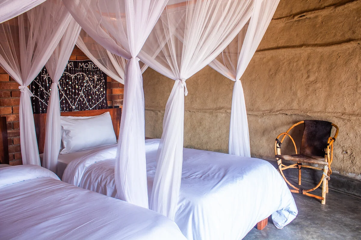 Naibala Manyara Lodge  NAIBALA MANYARA LODGE