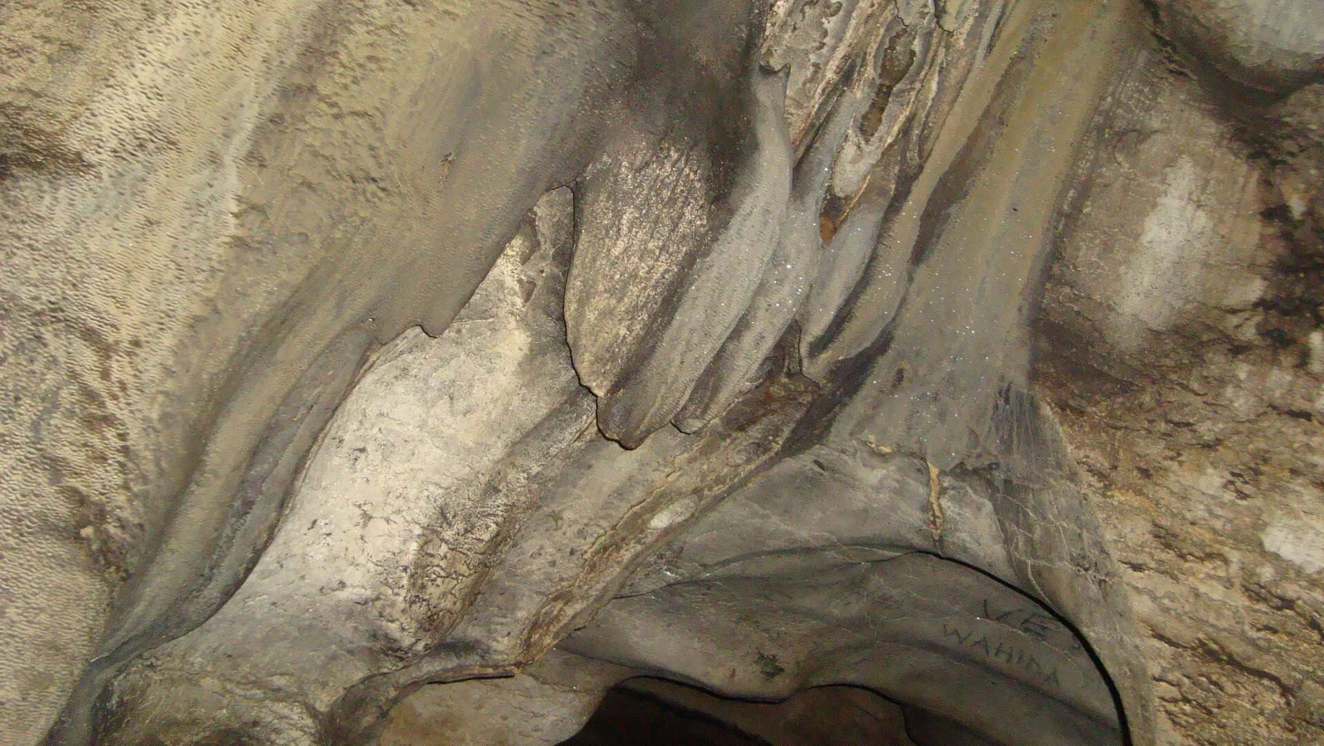 Amboni Caves – photo 21