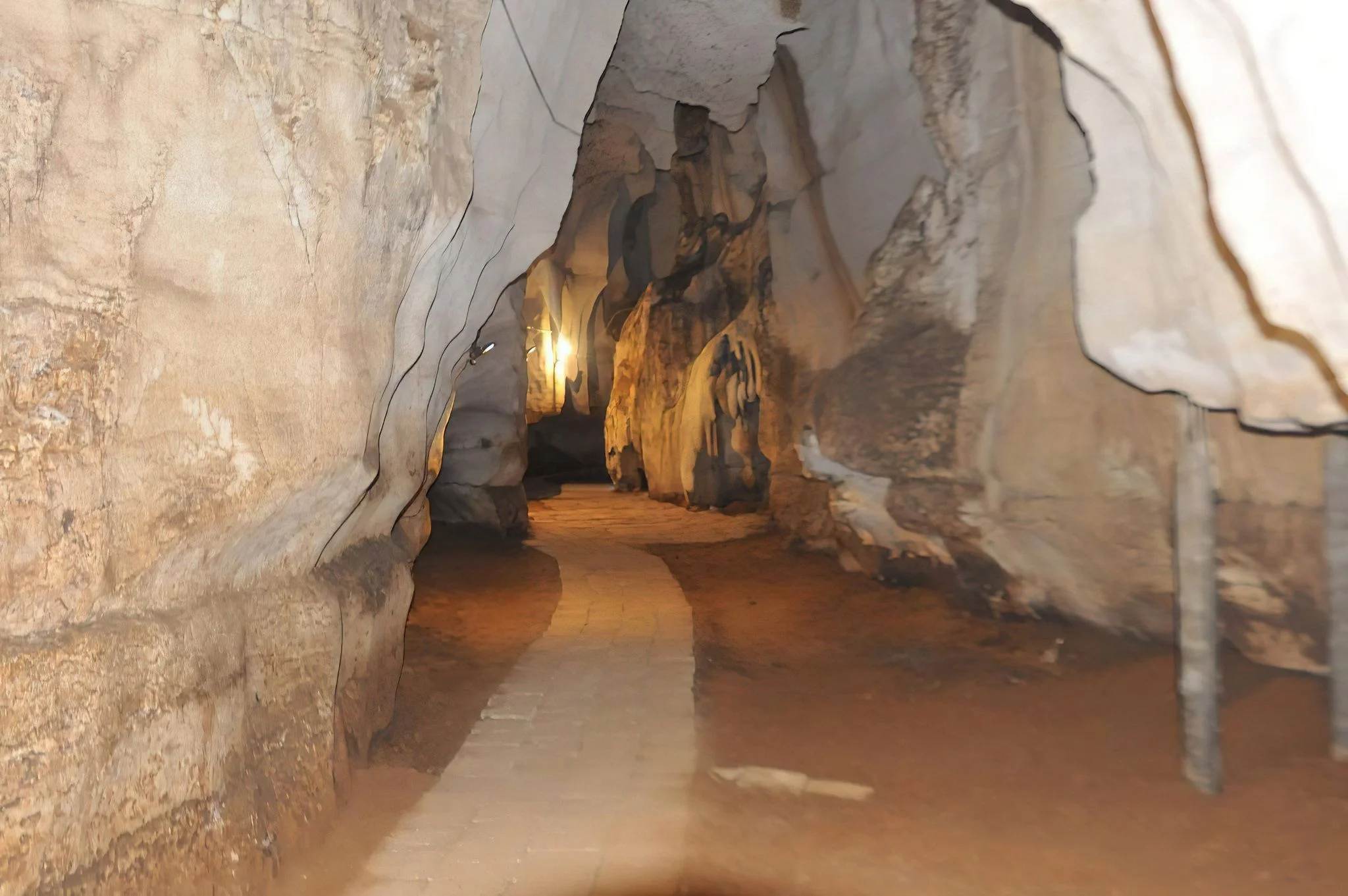 Amboni Caves – photo 10