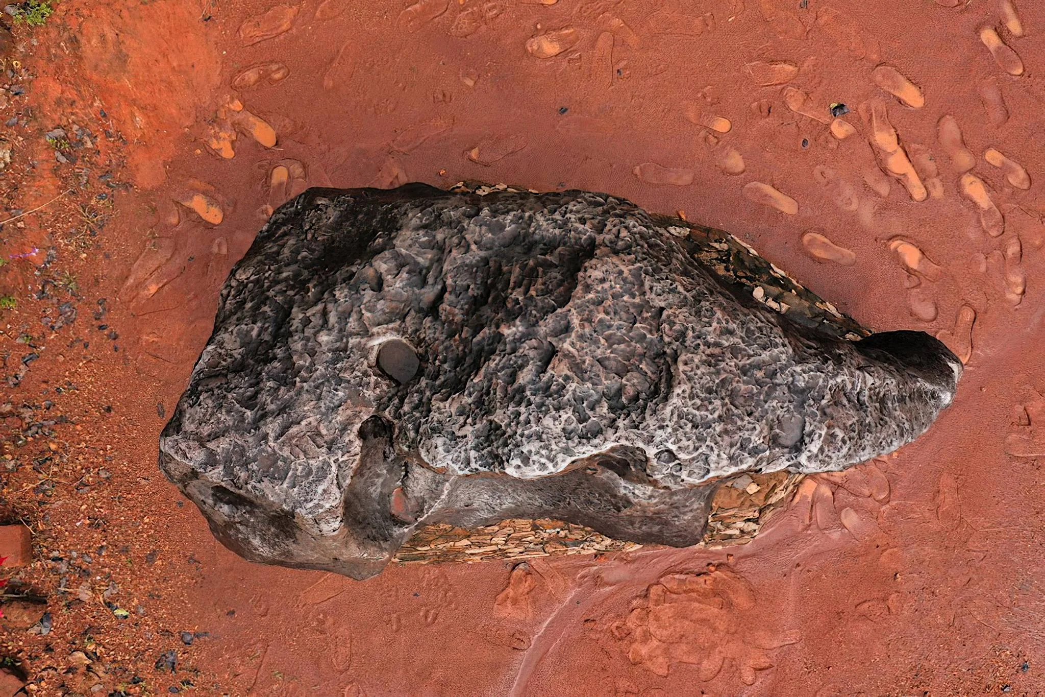 Mbozi Meteorite – photo 13