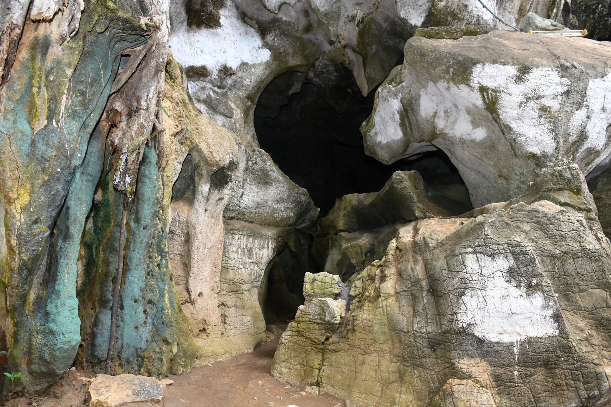 Amboni Caves – photo 34