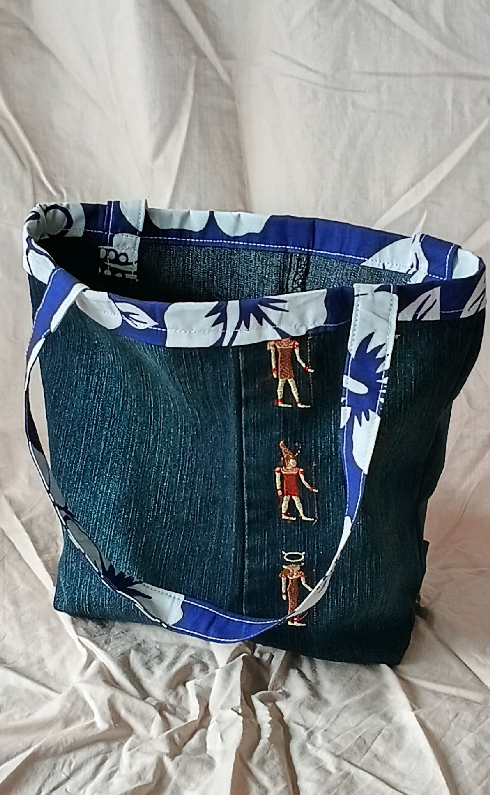 Sac à main en jeans.  photo 2