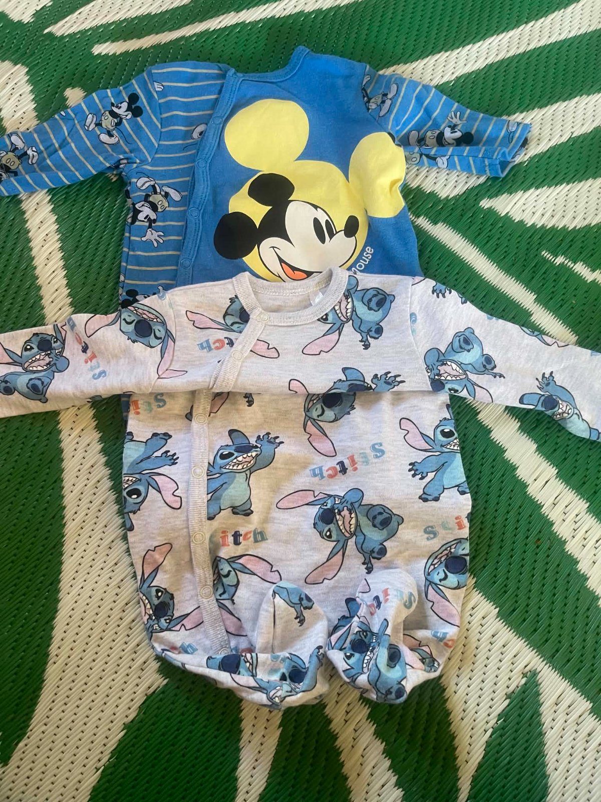Lot de Combinaison bébé Stitch et Mickey adorable photo 1