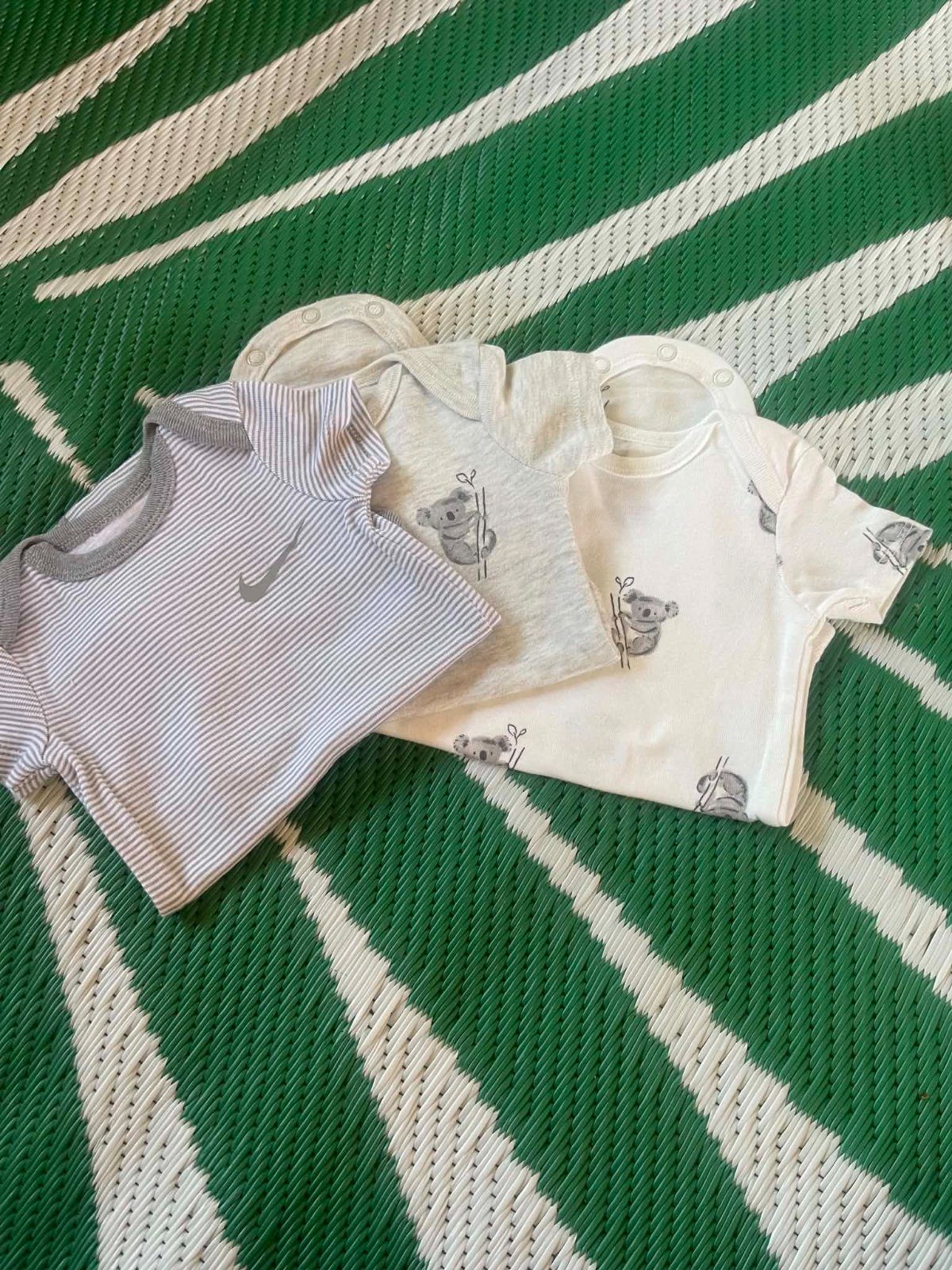 Lot de 3 bodies bébé confortables et adorables photo 1