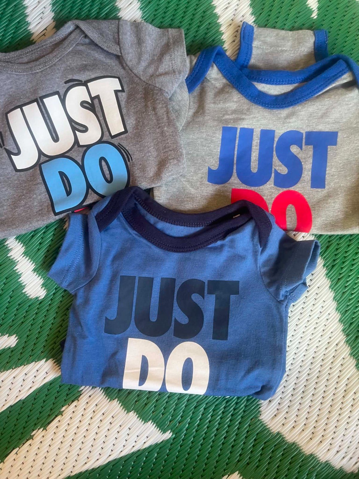 Lot de 3 bodys bébé "Just Do It" photo 1