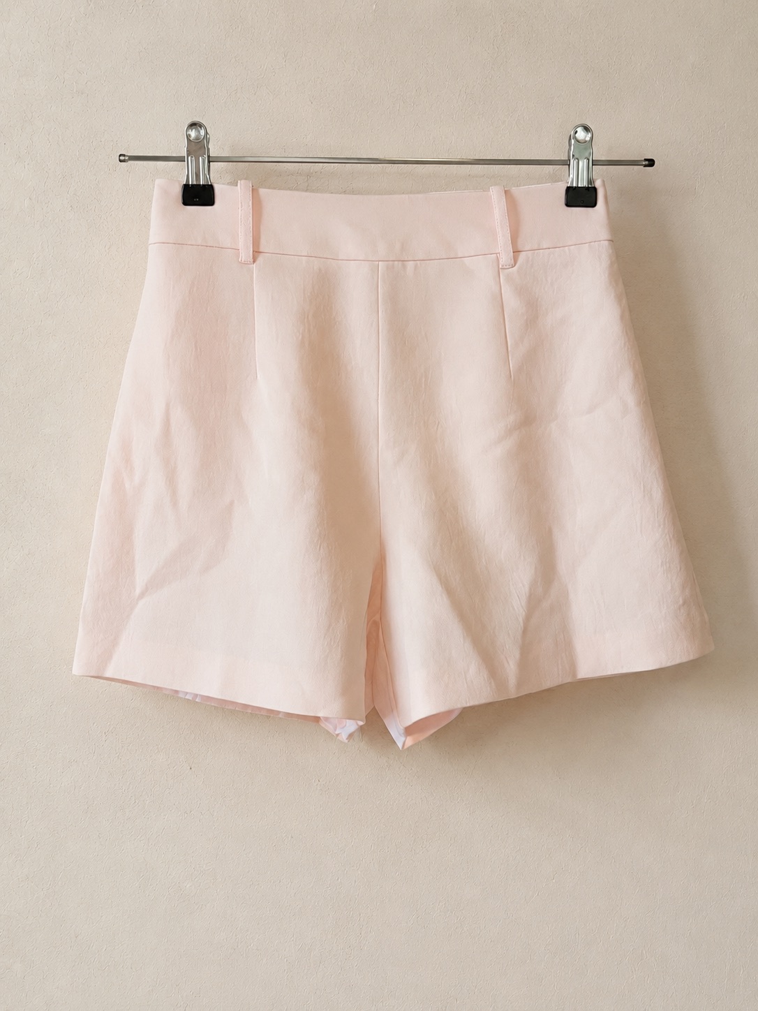 Short tailleur rose poudré taille haute photo 1