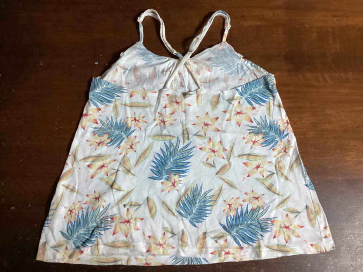 Top à bretelles motif feuilles tropicales et fleurs photo 2
