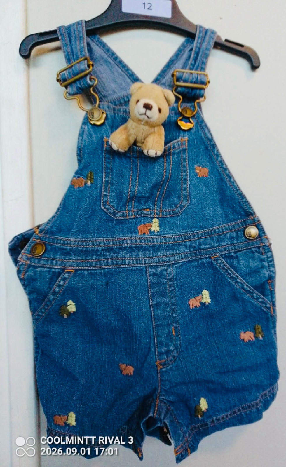 Salopette short en jean brodée pour bébé photo 1