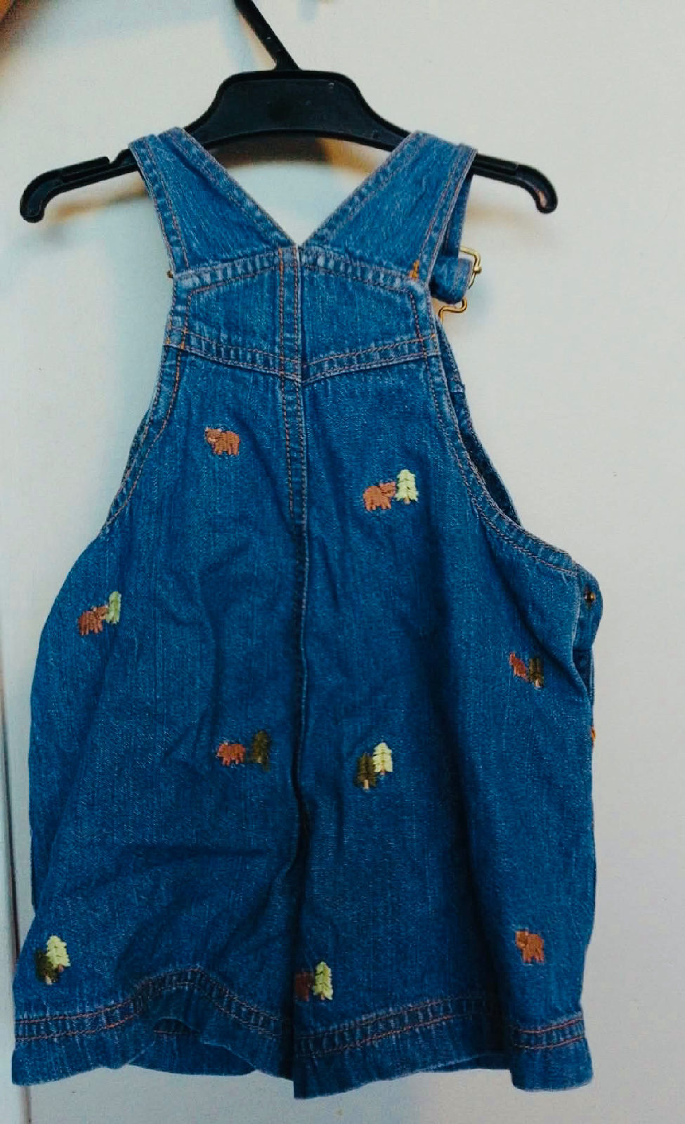 Salopette short en jean brodée pour bébé photo 2