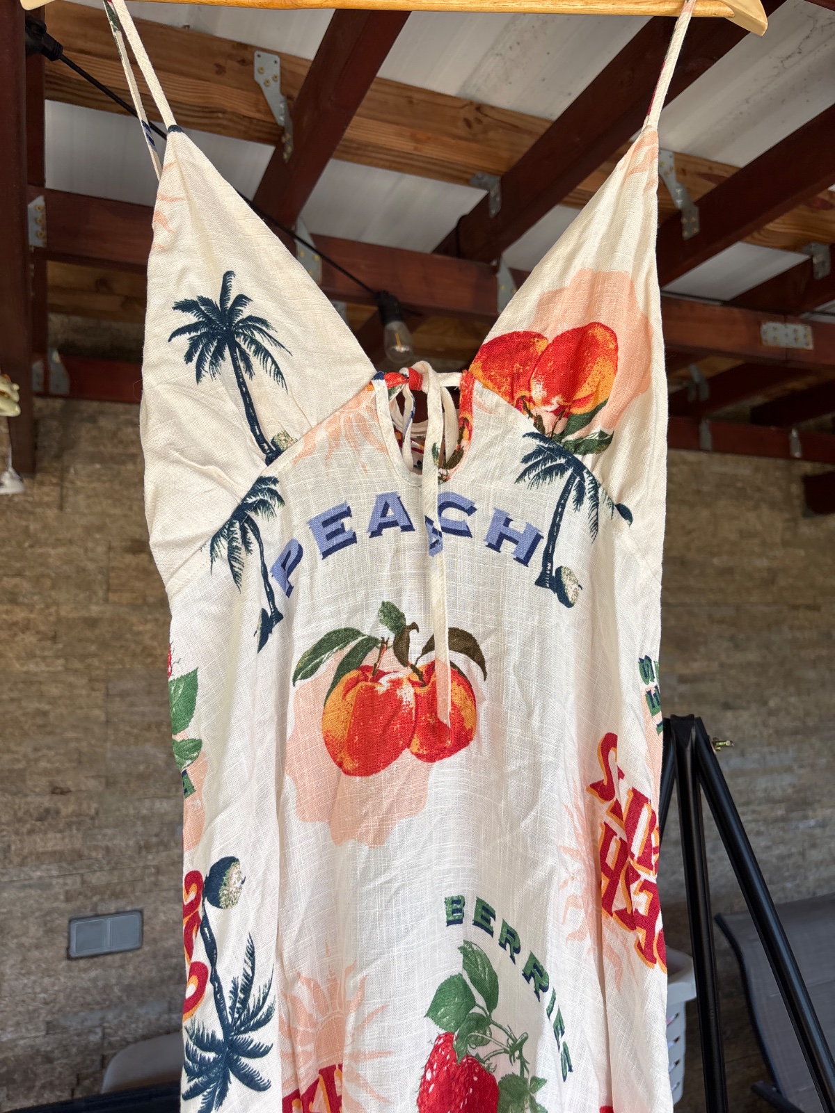 Robe d'été 'Peach Berries' à fines bretelles photo 1