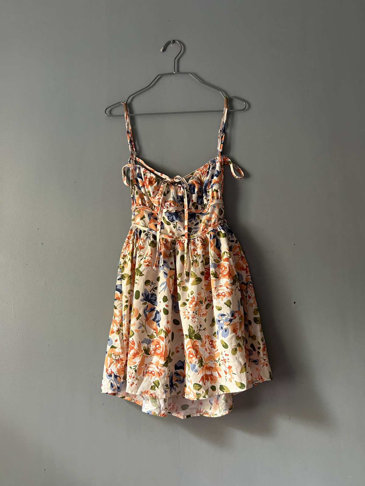 Robe à fleurs colorées  photo 1