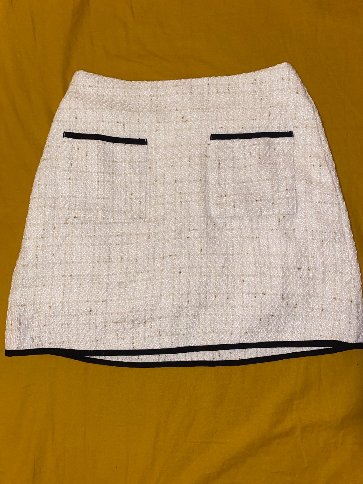 Jupe courte neuve photo 1