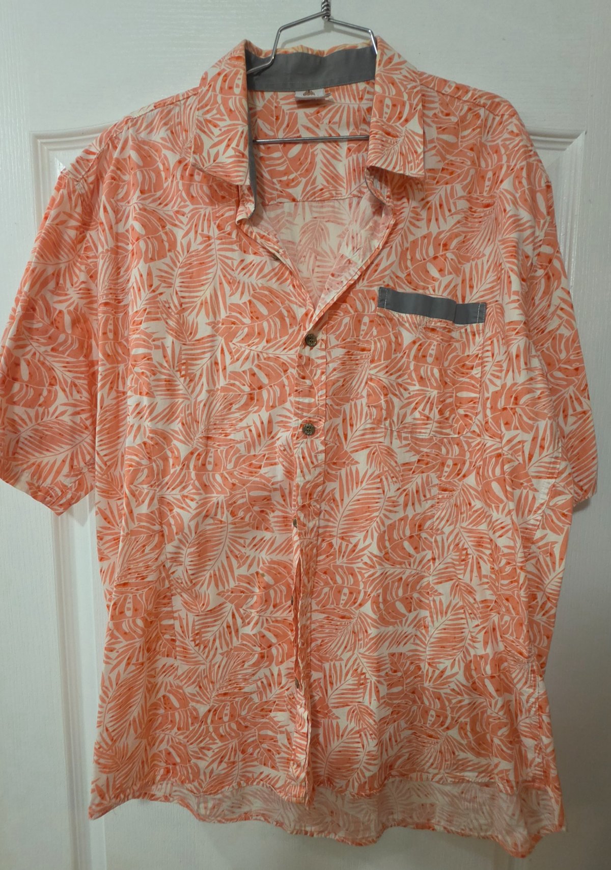 chemise locale  photo 1