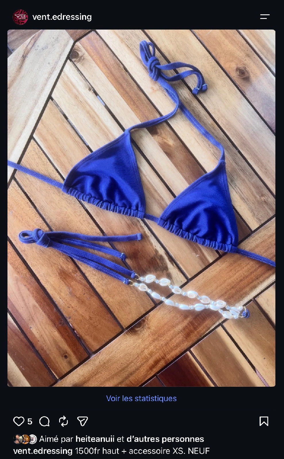 Haut de maillot de bain bleu avec accessoire coquillages photo 1