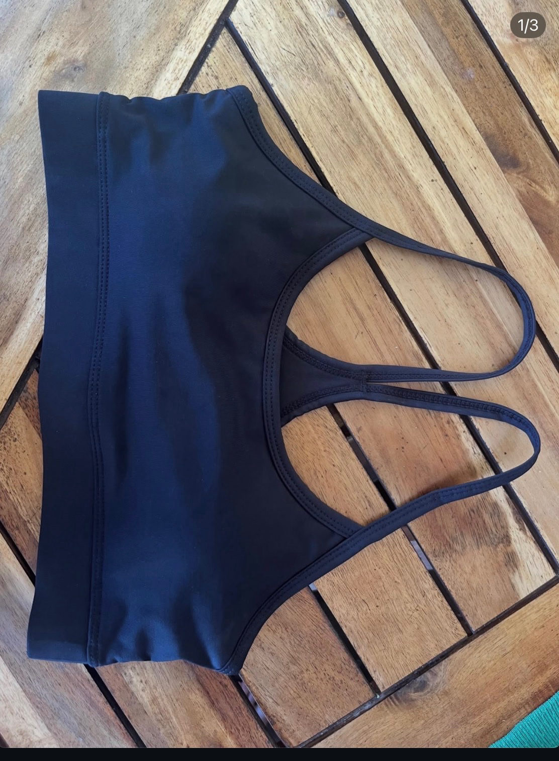 Brassière de sport noire confortable photo 1