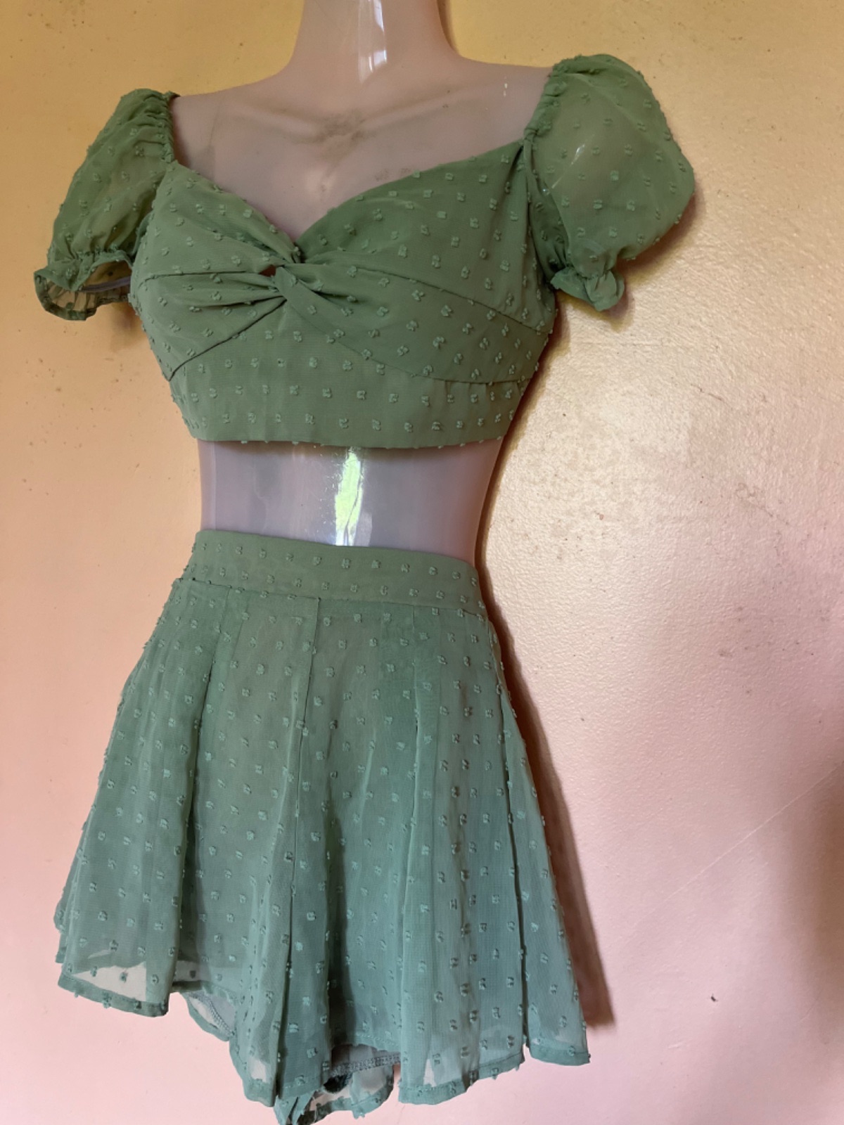 ensemble vert jupe short photo 2