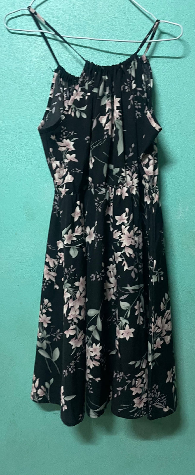 Robe noir courte fleuris  photo 1