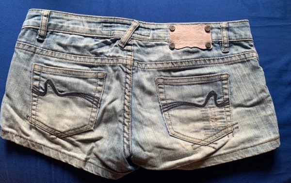 Short en jean délavé style vintage photo 2