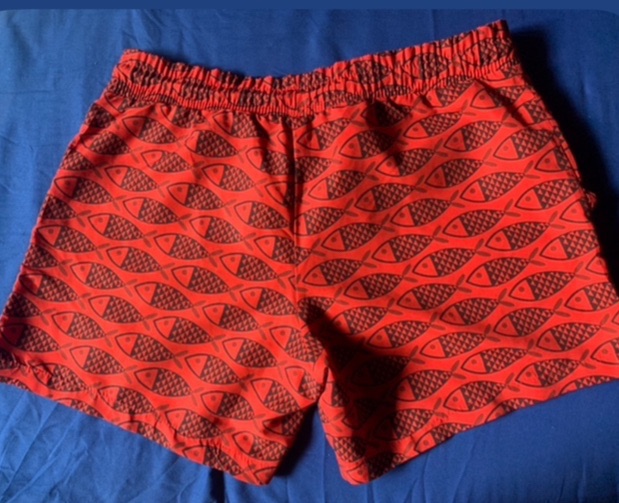 Short de bain rouge à motifs poissons photo 2