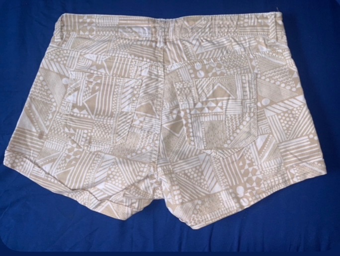 Short beige à motifs géométriques photo 2