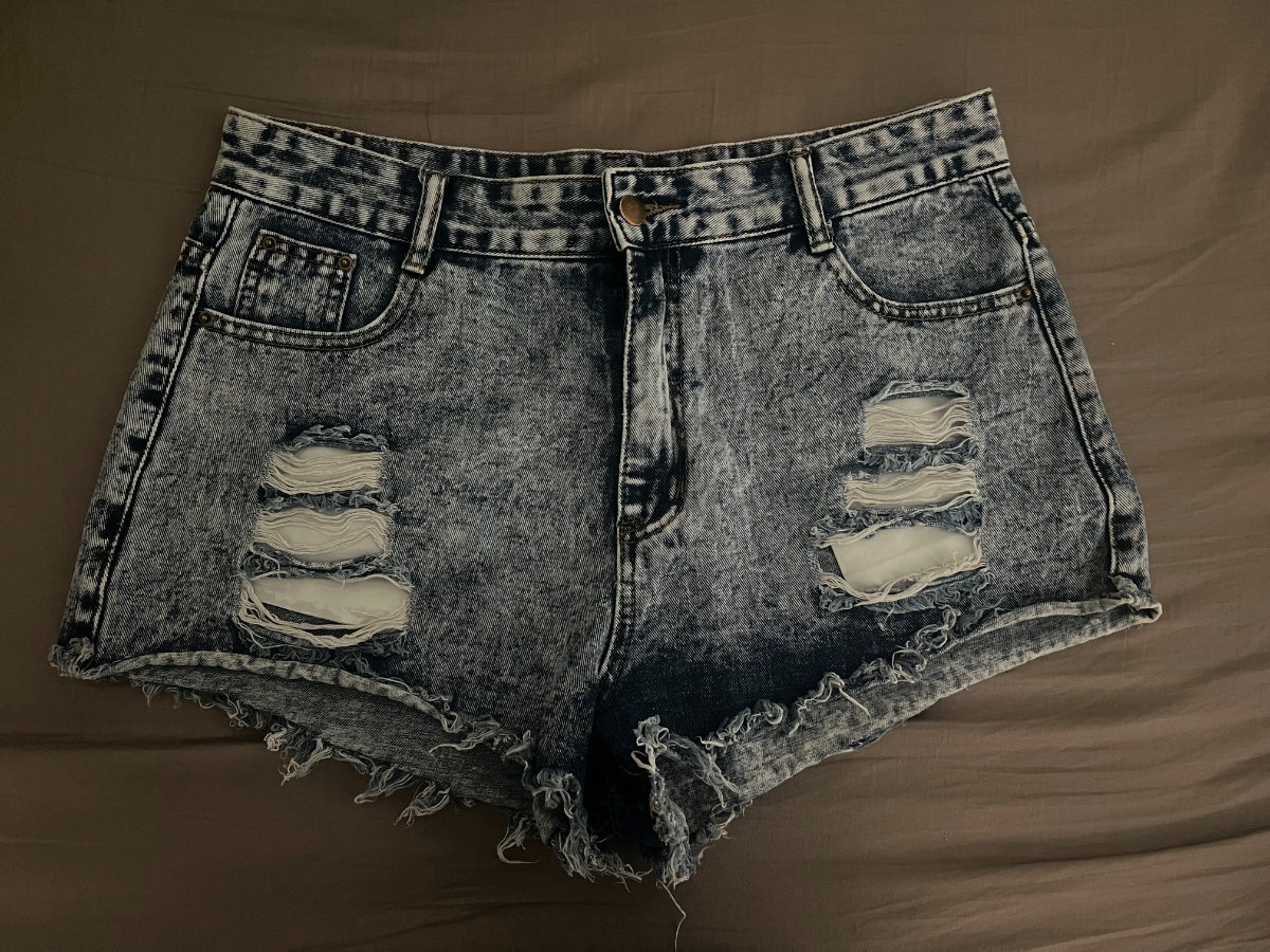 Short en jean délavé effet usé photo 1