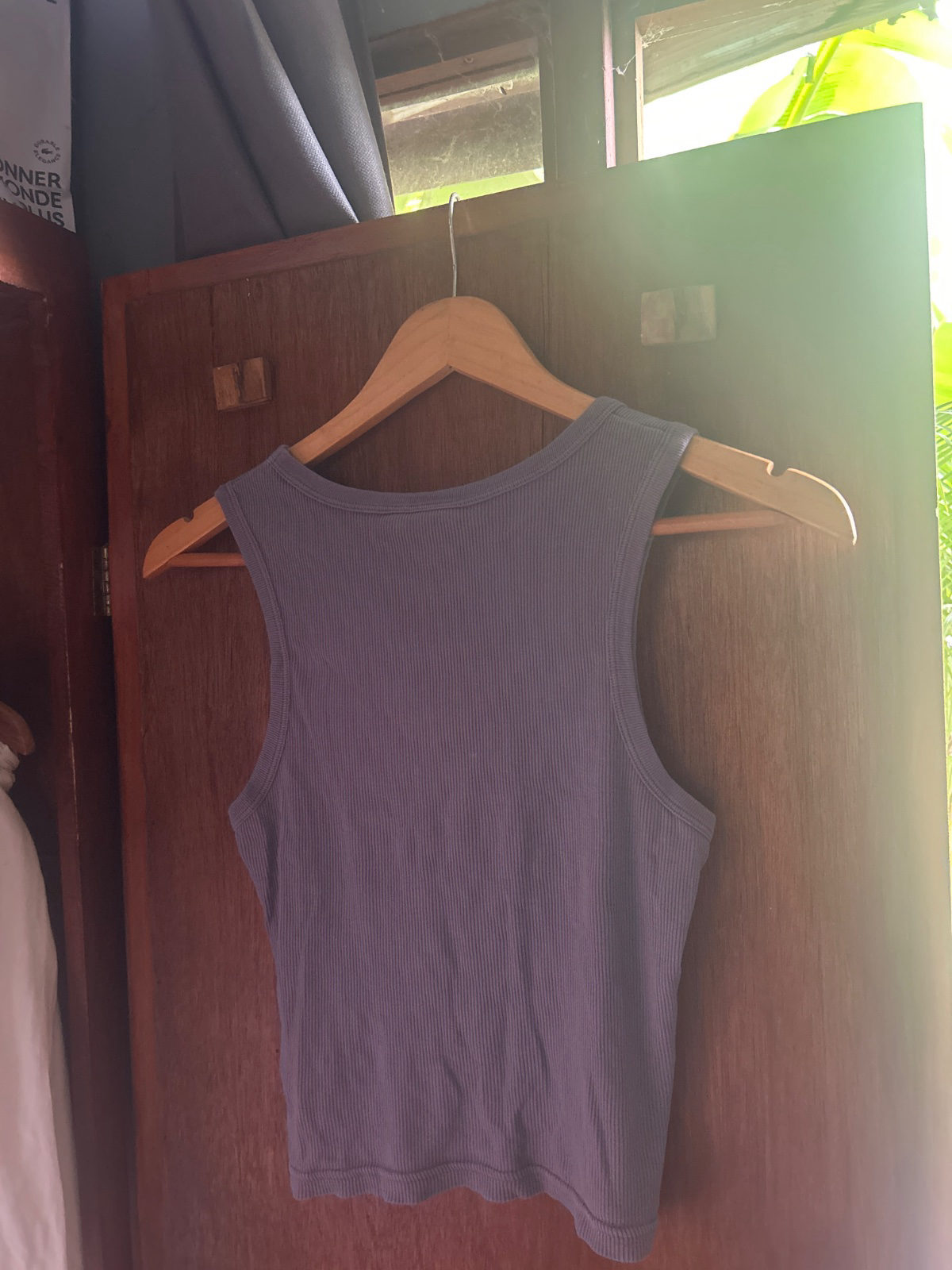 crop top  photo 2