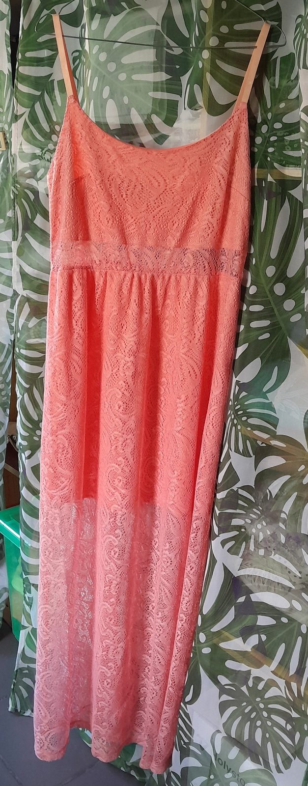 Robe longue corail en dentelle ajourée photo 1