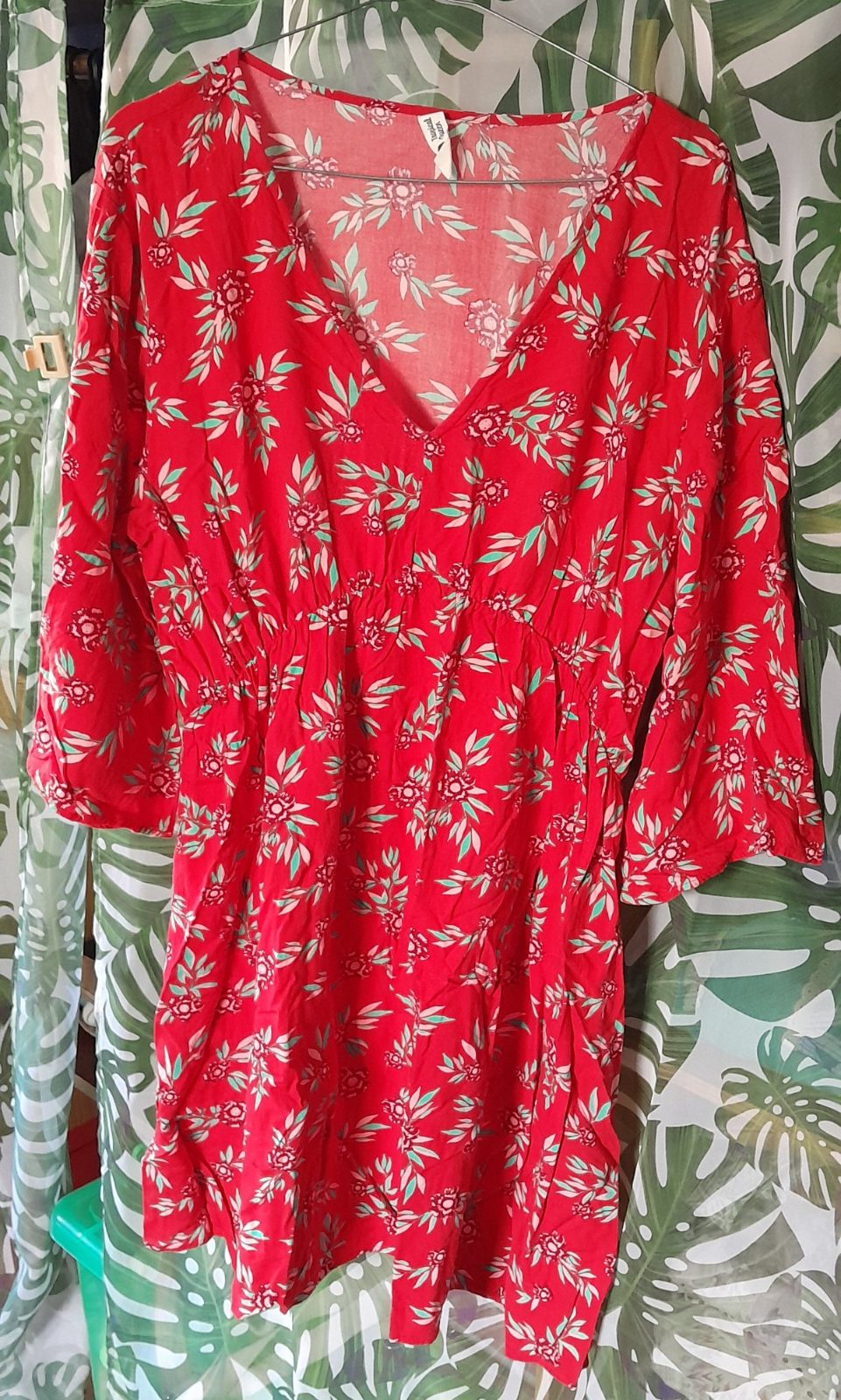 Robe rouge fleurie style bohème photo 1