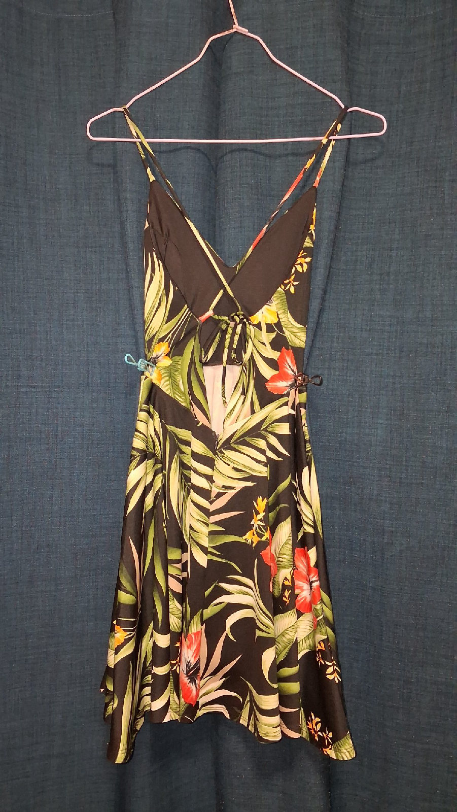 Robe fleurie courte avec dos nu  photo 2