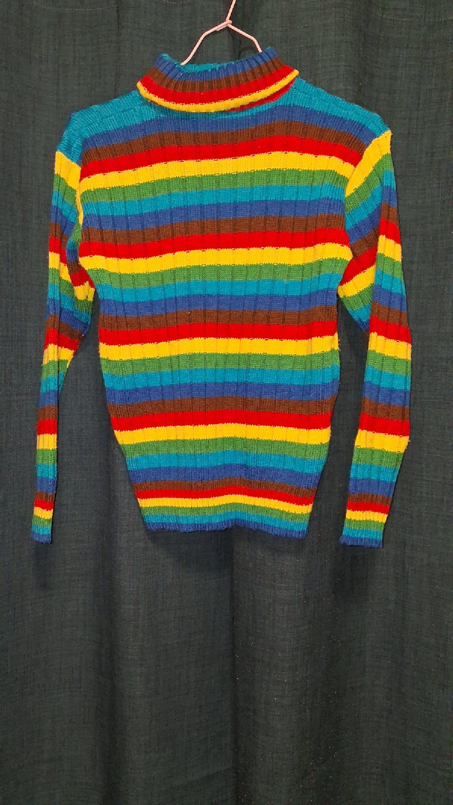 Pull en laine coloré  photo 2