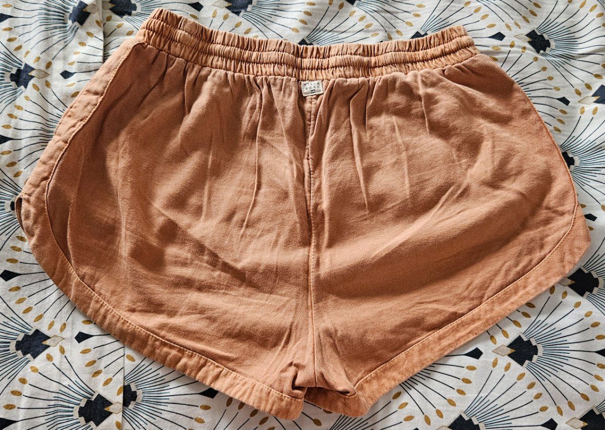 Short Billabong en parfait état  photo 2